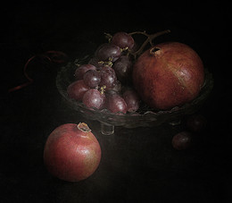 With grenades and grapes / ***