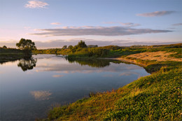 Evening on the river / ***