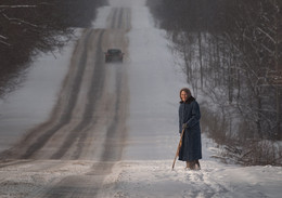 At the edge of the path / ...