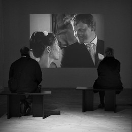 Eyes to eyes / ***