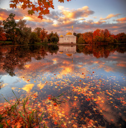 Autumn in Tsarskoye Selo ... / ***