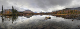 Gloomy morning on the lake polygon ... / ***