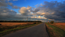Night was falling. / ***
