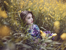 Stranger with a bouquet / ***