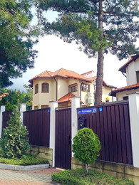 Wo ist die Straße, wo dieses Haus / ***
