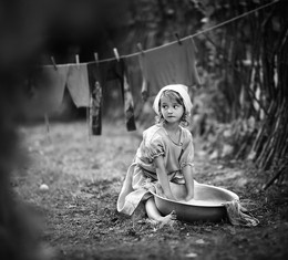 I was with my grandmother, helped as she could / ***