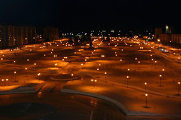 Rowan Boulevard at Night / ***