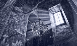 Light / ***