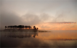 Dawn solemn sounds / ***