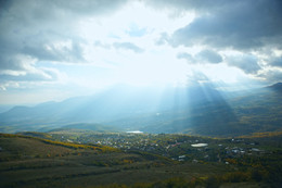 Radiant. / ***