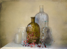 * glass packaging * / ***