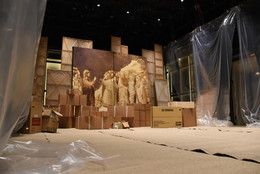 Behind the scenes ... / ***