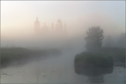 Nebligen Morgen / ***