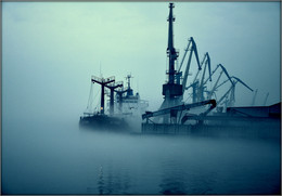 Blue mist ... / ***