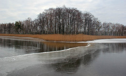 Durch pervoledku / ***
