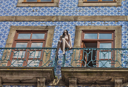 Somewhere up there .... / Porto