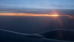 Encountering dawn / ***