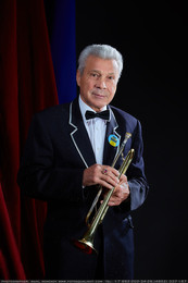 Portrait of a musician / ***