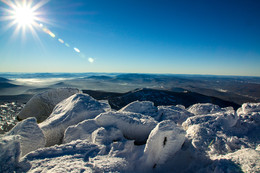 Sun in the mountains. / ***