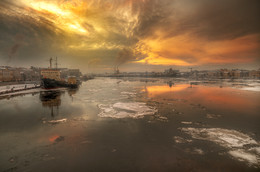 on Neva .. / ***