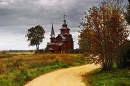 Church of St. John the Evangelist on Ishna / ***