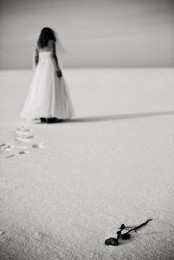 Color white / ***