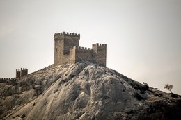 Alte Festung / ***