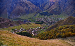 Stepantsminda, Kazbegi. / ***