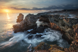 Dawn on the Black Sea / ***