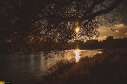 Flussufer / ***