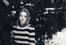  / ***