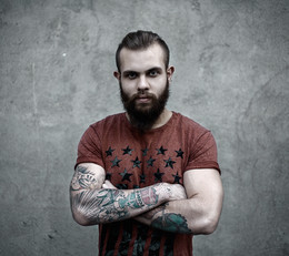 Serge / ***