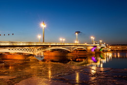 Annunciation Bridge / ***