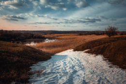 Last Snow / ***