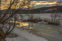 Spring on the lake / ***