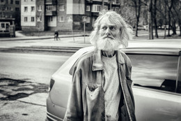 Passerby / ***