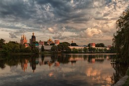 At the Novodevichy ... / ***