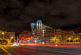Dancing House / ***