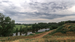 düsterer Morgen / ***