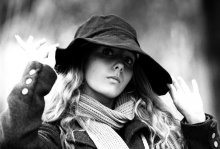 Madam / ***
