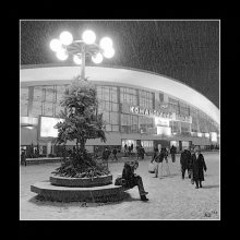 And it snows ... / ***