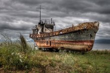 Stranded / ***