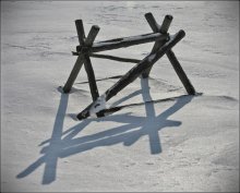 Licht und Schatten auf dem Schnee. / *****