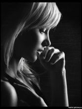 Melancholy / ***