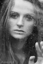 Do not go away ... / ***