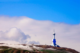 Under the blue sky ... / ***