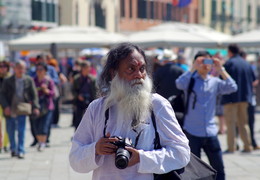 Photographer / ***