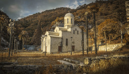 temple. / ***
