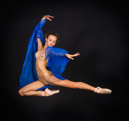 From the series "Dance Dynamics" / ***
