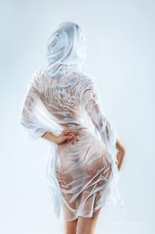 Nude / ***
